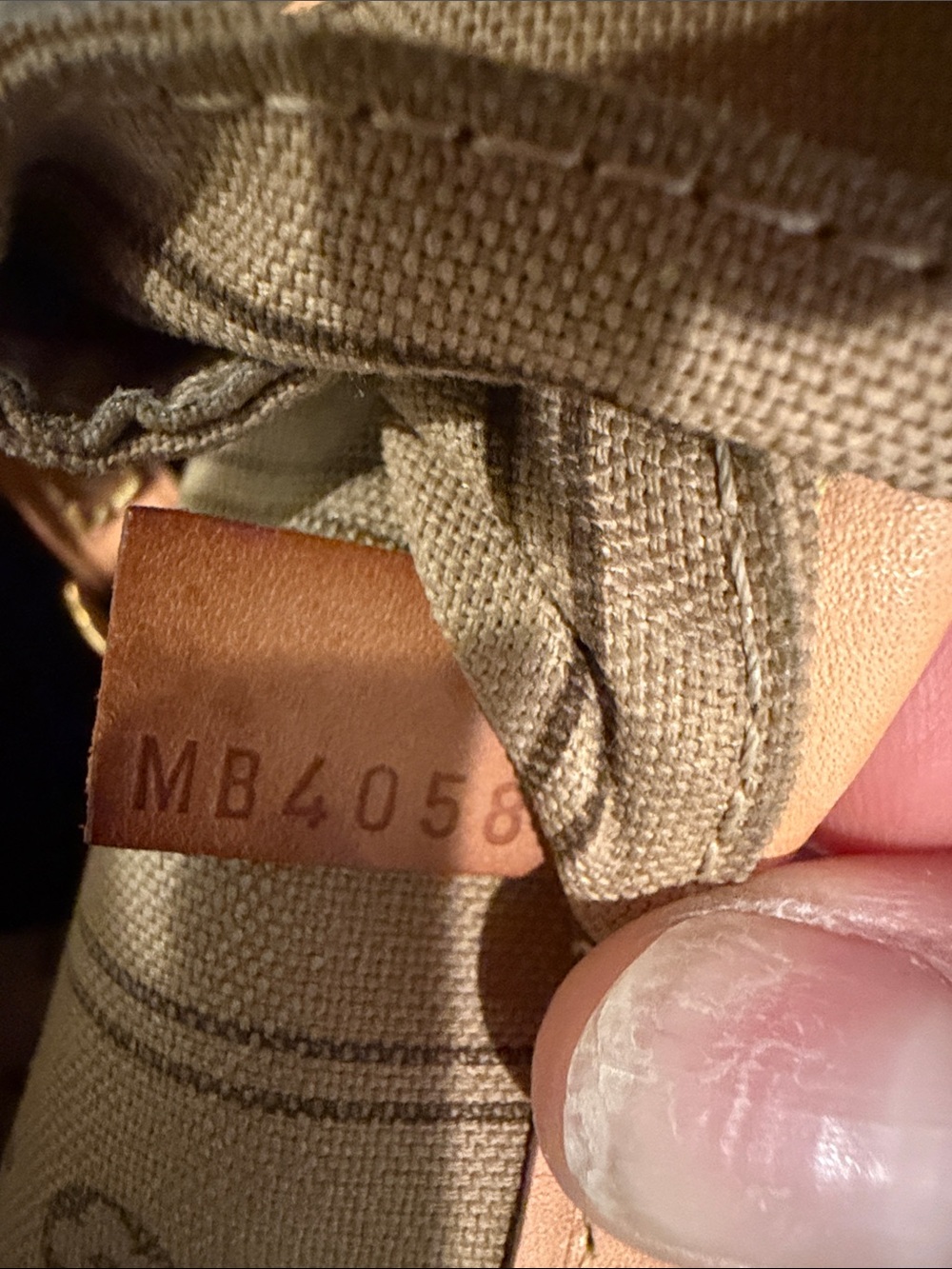 Louis Vuitton Monogram Neverfull MM Brown Tote with Natural Leather Trim - Picture 10 of 12